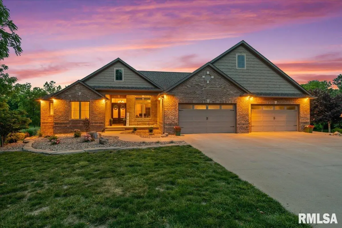 6249 Old Salem LN, Springfield, IL 62711