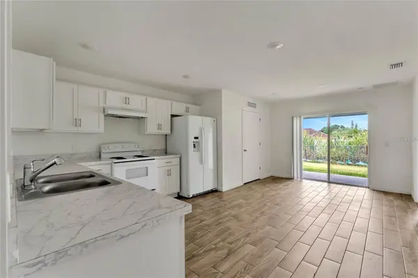 808 ABBEVILLE CT #B, Kissimmee, FL 34759