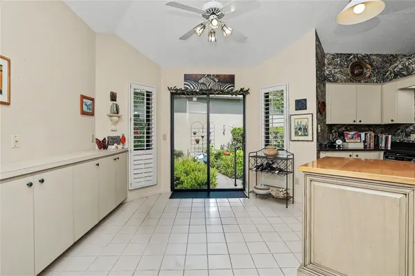 1930 SE CLATTER BRIDGE RD, Ocala, FL 34471