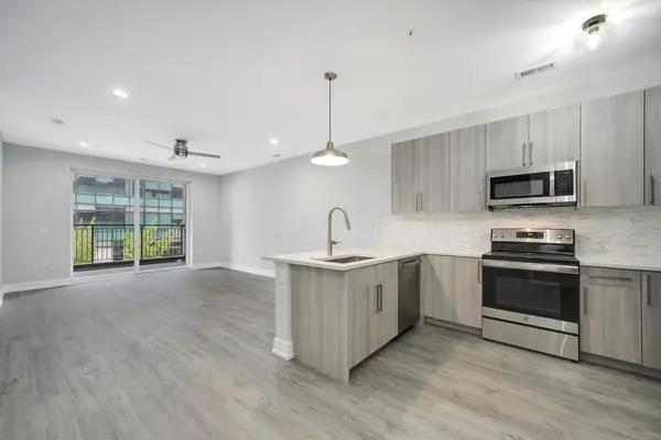 825 E 61st ST #309, Chicago, IL 60637