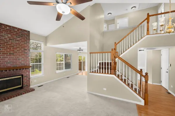 2041 Clarewood LN #2041, Mundelein, IL 60060