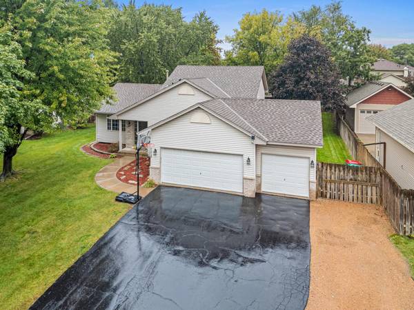 2317 129th LN NW, Coon Rapids, MN 55448