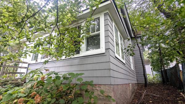 1621 Concord ST N, South Saint Paul, MN 55075