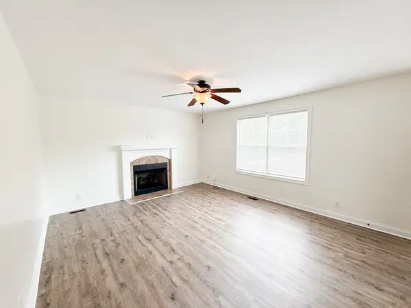 3456 Bradfield Dr, Clarksville, TN 37042