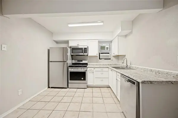 1001 W Elm Street #204, Denison, TX 75020