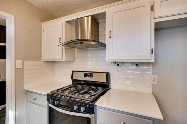 2406 Stirrup DR, Round Rock, TX 78681