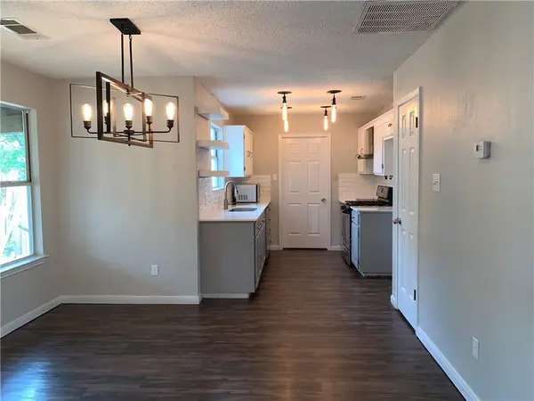 2406 Stirrup DR, Round Rock, TX 78681