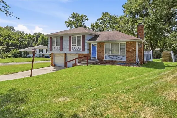 6000 E 95th TER, Kansas City, MO 64134