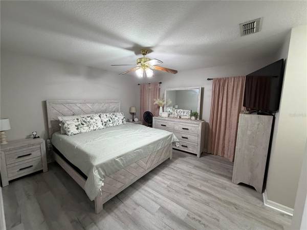 10106 DUSTY HILL LOOP, Dade City, FL, 33525 photo 22