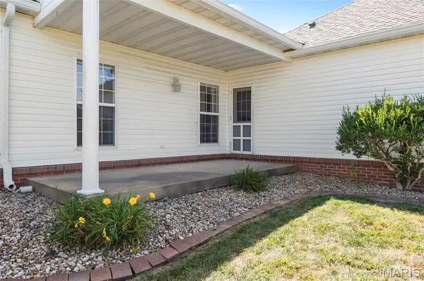 8053 N State Route 159, Moro, IL 62067