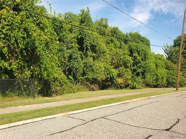 12X Hillcrest AVE, Collinsville, IL 62234