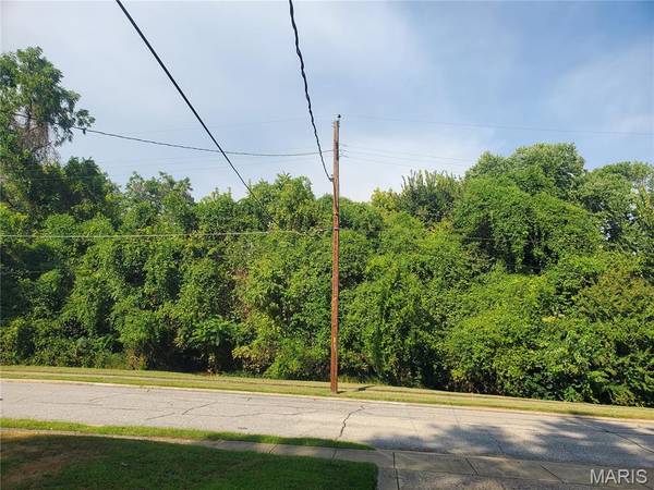12X Hillcrest AVE, Collinsville, IL 62234