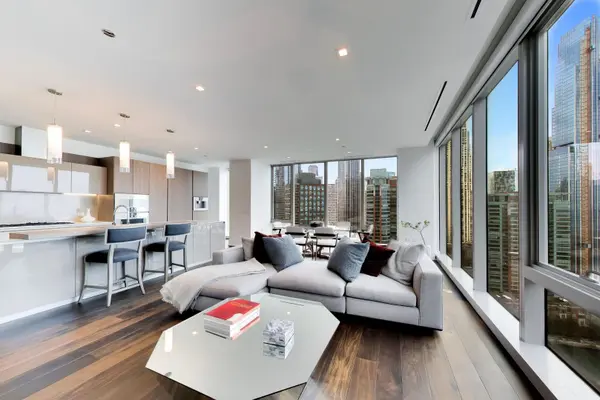 363 E Wacker DR #1908, Chicago, IL 60601