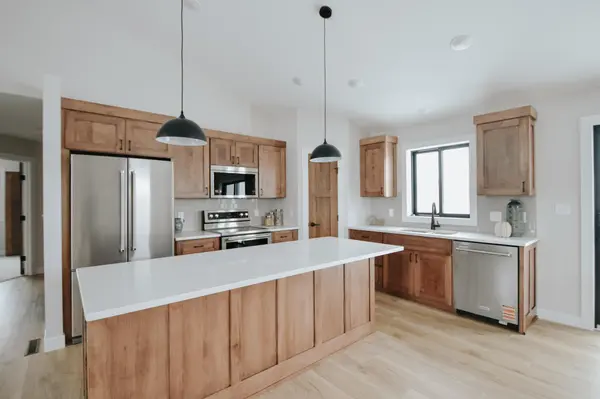 348 Highlands AVE, Zumbrota, MN 55992