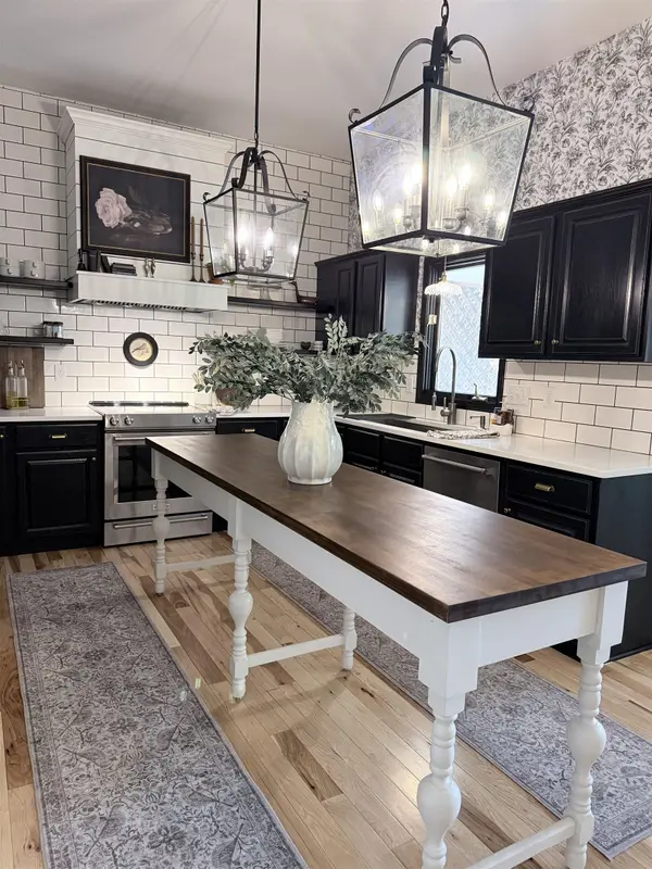 10509 W Westport, Wichita, KS 67212