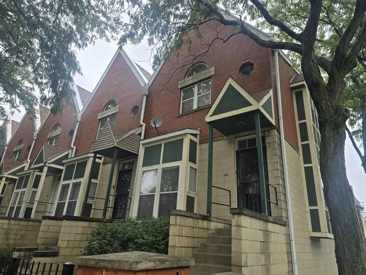 4611 S Lake Park AVE, Chicago, IL 60653
