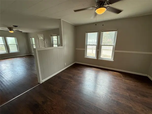 607 N Main ST, Burnet, TX 78611