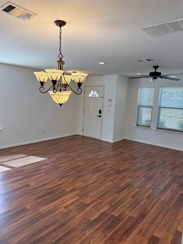 2114 Cottontail DR, Leander, TX 78641