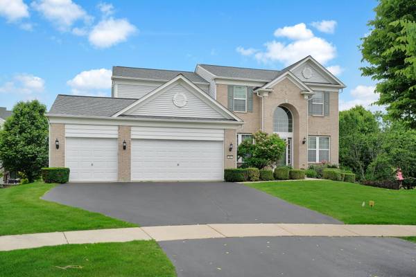 321 Parker PL, Oswego, IL 60543