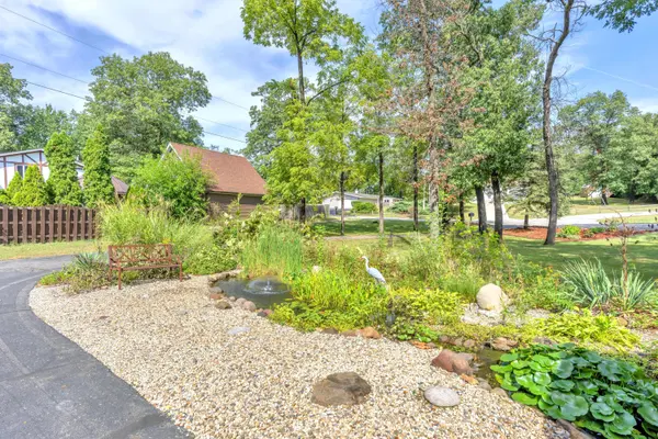 9796 N David CT, Demotte, IN 46310