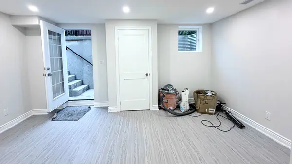 Basement Apartment - 438 Tilt PT, Milton, ON L9T 7Y6