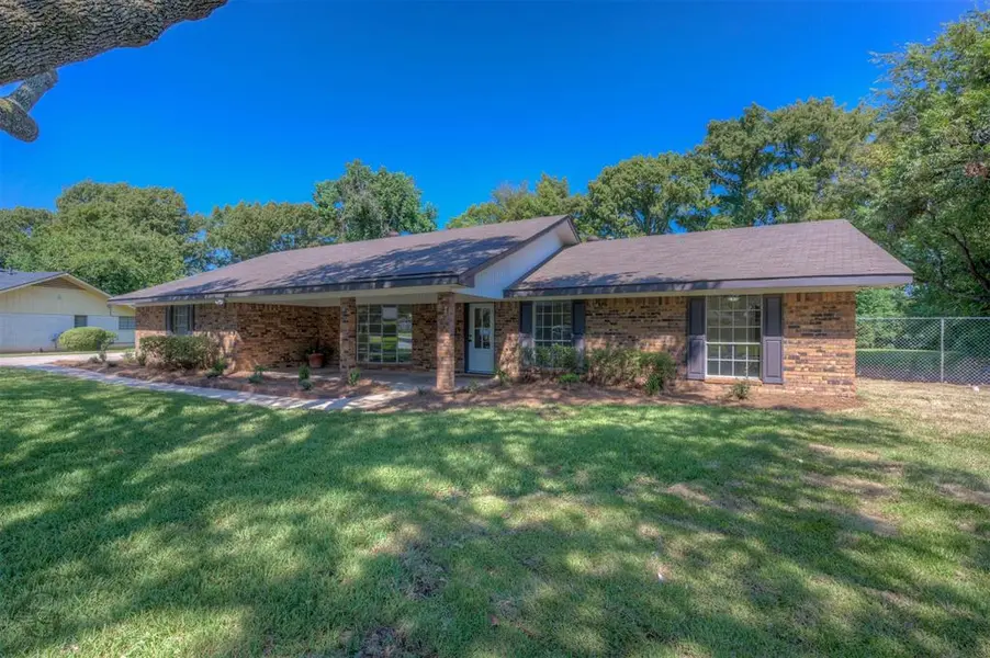 220 Walnut Lane, Bossier City, LA 71111