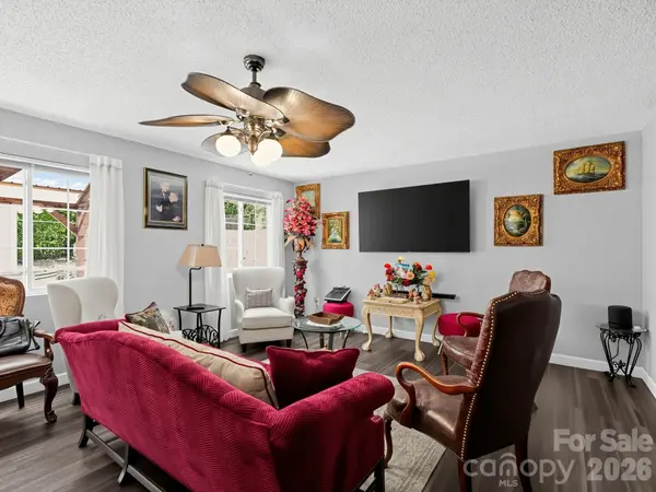 1670 Coryton WAY, High Point, NC 27260