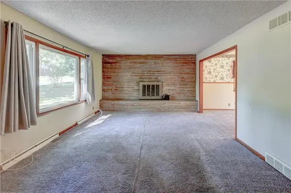 3606 NW 60th TER, Kansas City, MO 64151