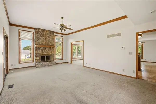 8500 W 148th ST, Overland Park, KS 66223