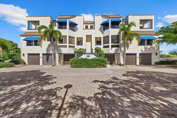 2012 HARBOURSIDE DR #2104, Longboat Key, FL 34228