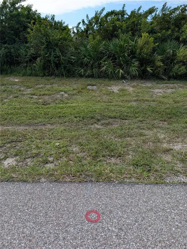 281 BAYTREE DR, Rotonda West, FL 33947