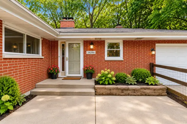 39266 N North AVE, Beach Park, IL 60099