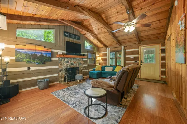 612 Stonegate Way, Townsend, TN 37882