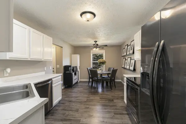 4230 W Madison ST, Springfield, MO 65802