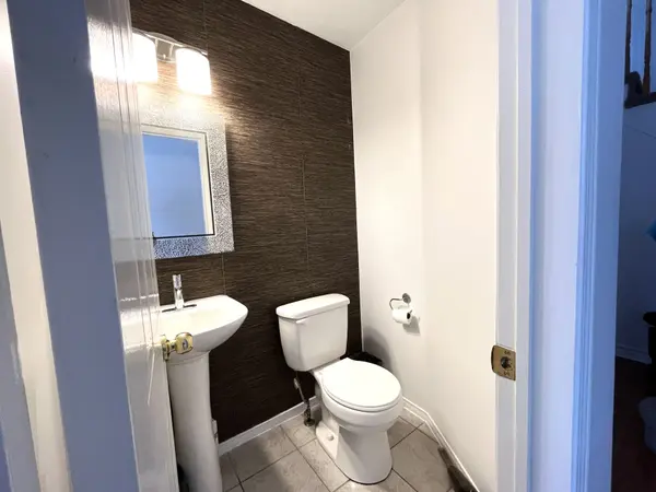 68 Gilgorm RD #33, Brampton, ON L6X 4P5