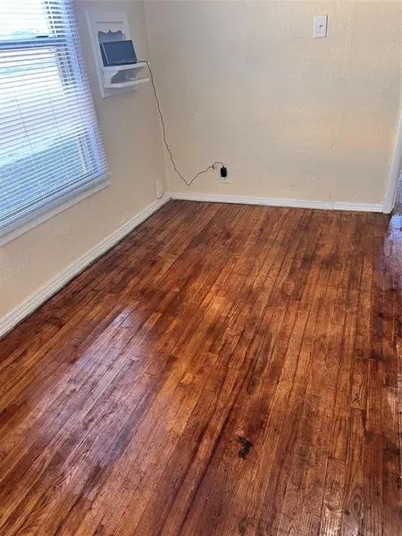 106 N Mill Street, Bowie, TX 76230
