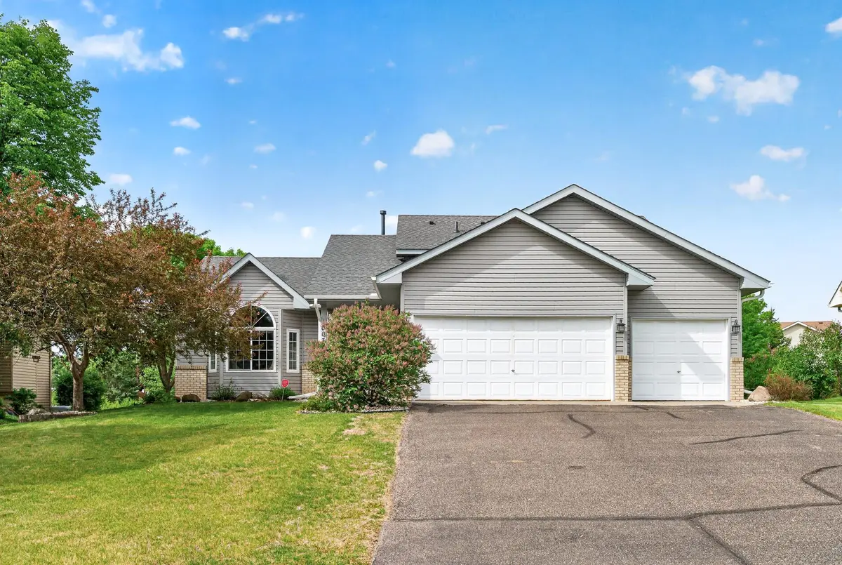 10035 Fallgold Pkwy N, Brooklyn Park, MN 55443