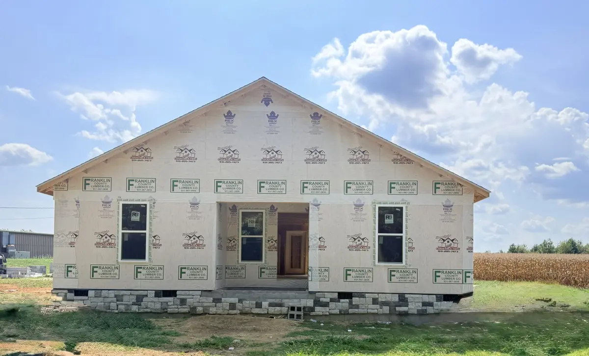 87 Daniel Hollow Rd, Tullahoma, TN 37388