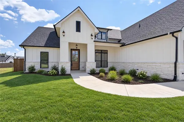 2033 Nichole Boulevard, Pottsboro, TX 75076