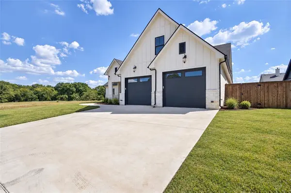 2033 Nichole Boulevard, Pottsboro, TX 75076