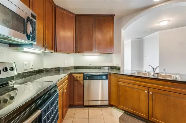 330 Las Colinas Boulevard E #924, Irving, TX 75039