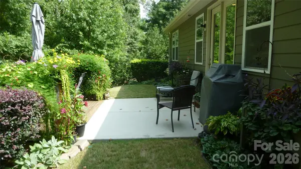 519 Sandbar PT, Clover, SC 29710