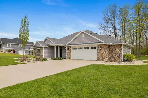 3330 Kellygreen CT, Angola, IN 46703