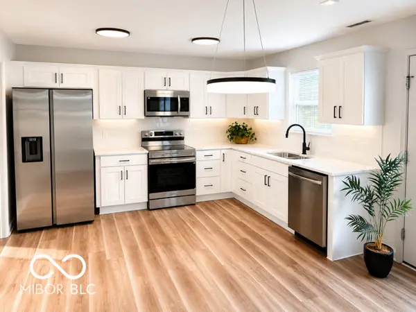 5688 N Peppereel WAY, Mccordsville, IN 46055