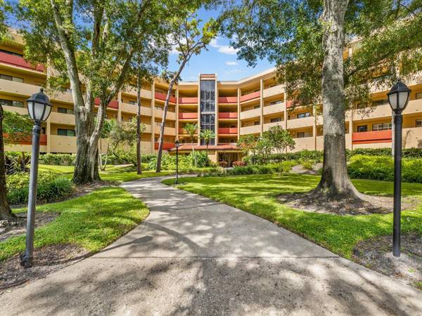 3076 EASTLAND BLVD #203, Clearwater, FL 33761