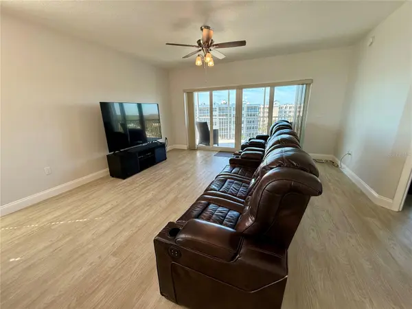 960 STARKEY RD #10501, Largo, FL 33771
