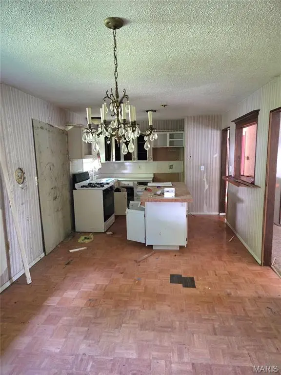 328 Michael LN, Ironton, MO 63650