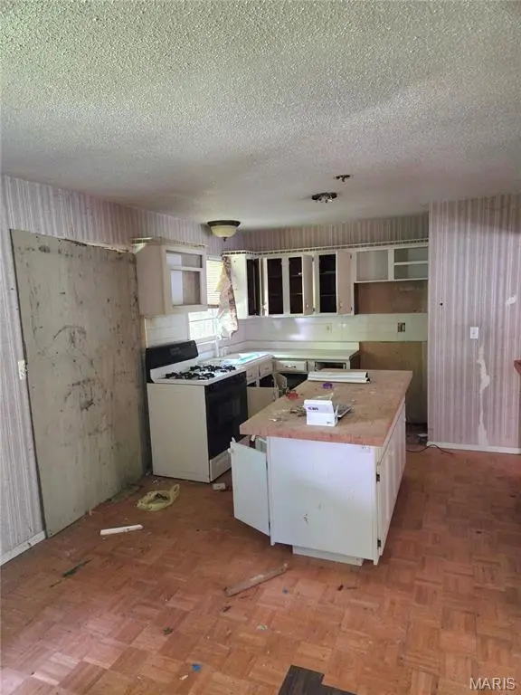 328 Michael LN, Ironton, MO 63650