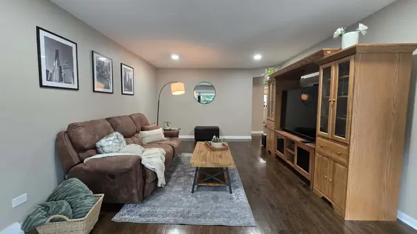 7039 N Ottawa AVE, Chicago, IL 60631