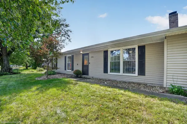 206 Hillcrest RD, Waterloo, IA 50701